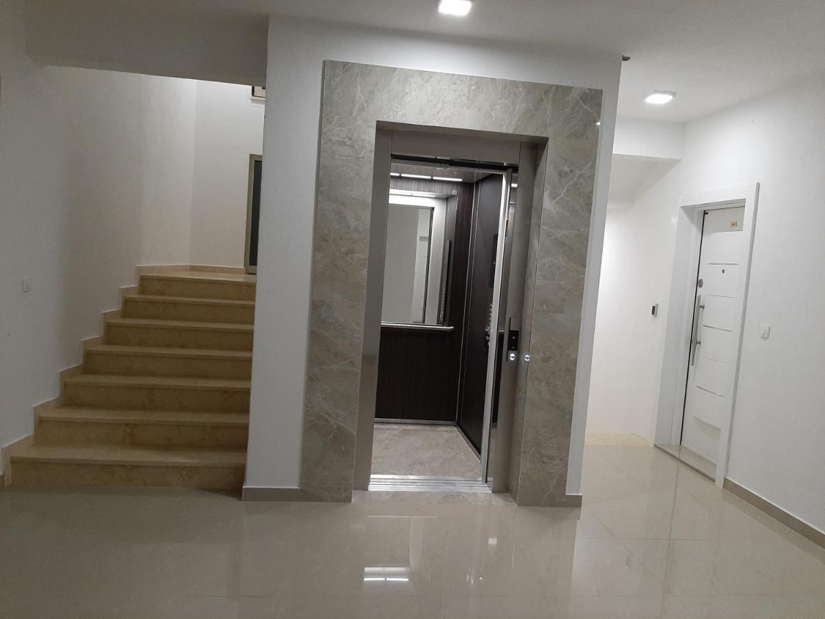 Apolon Apart Susanj Ngoại thất bức ảnh