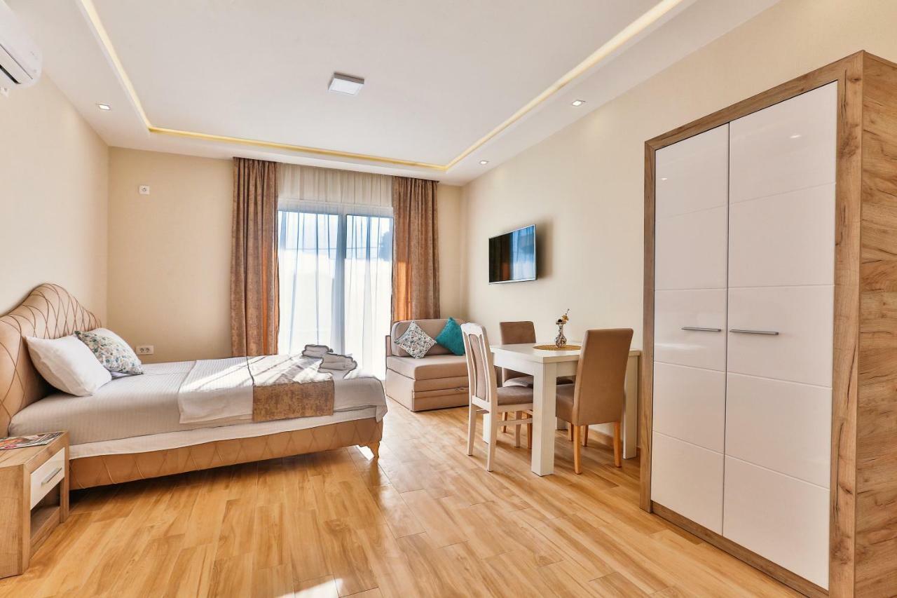 Apolon Apart Susanj Ngoại thất bức ảnh