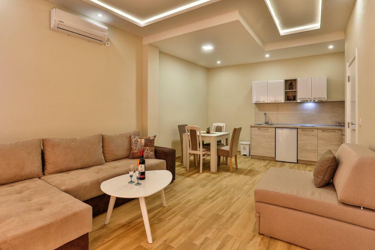 Apolon Apart Susanj Ngoại thất bức ảnh